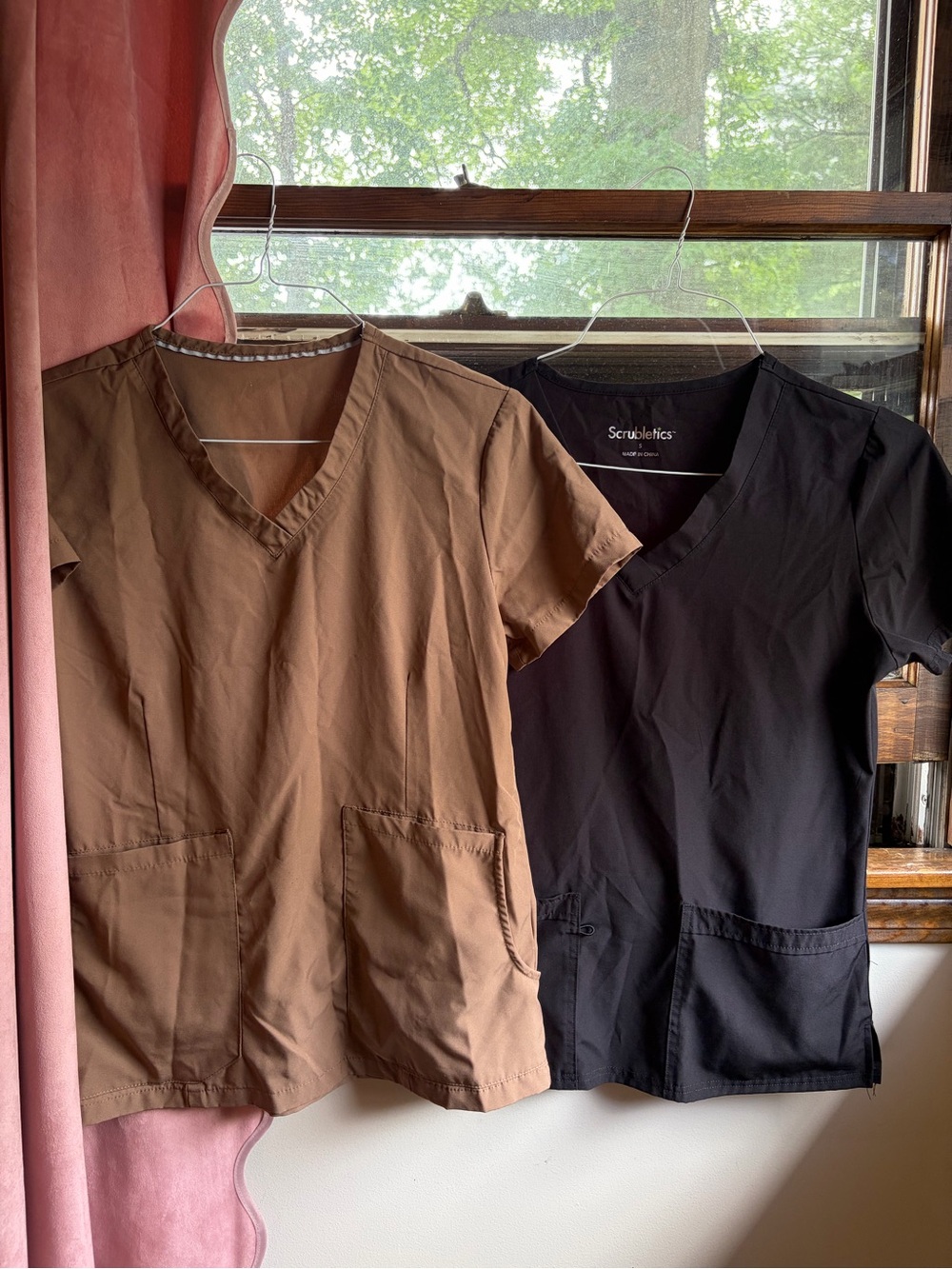 Women’s V-Neck Scrub Top - Black and Brown